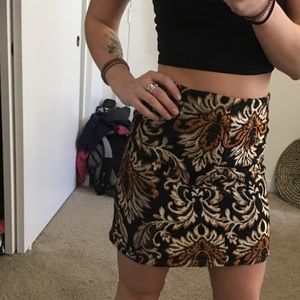 Adorable patterned skirt for any season
